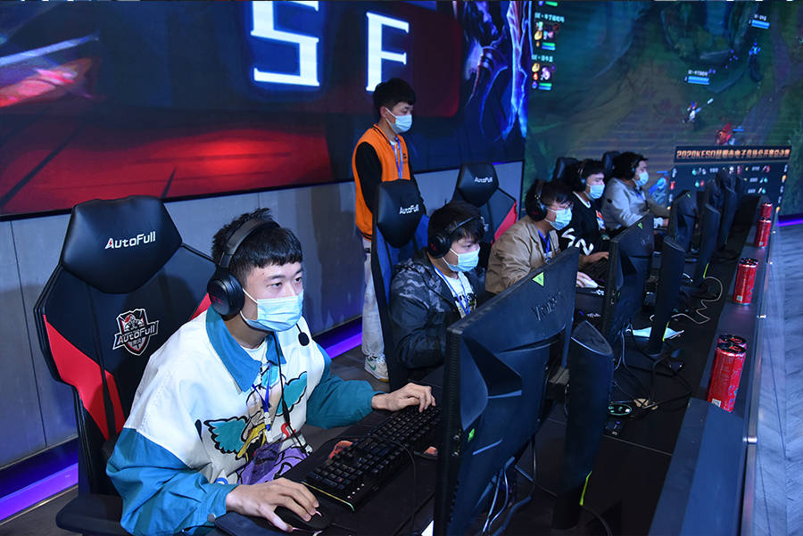 也能在高压 也能在高压