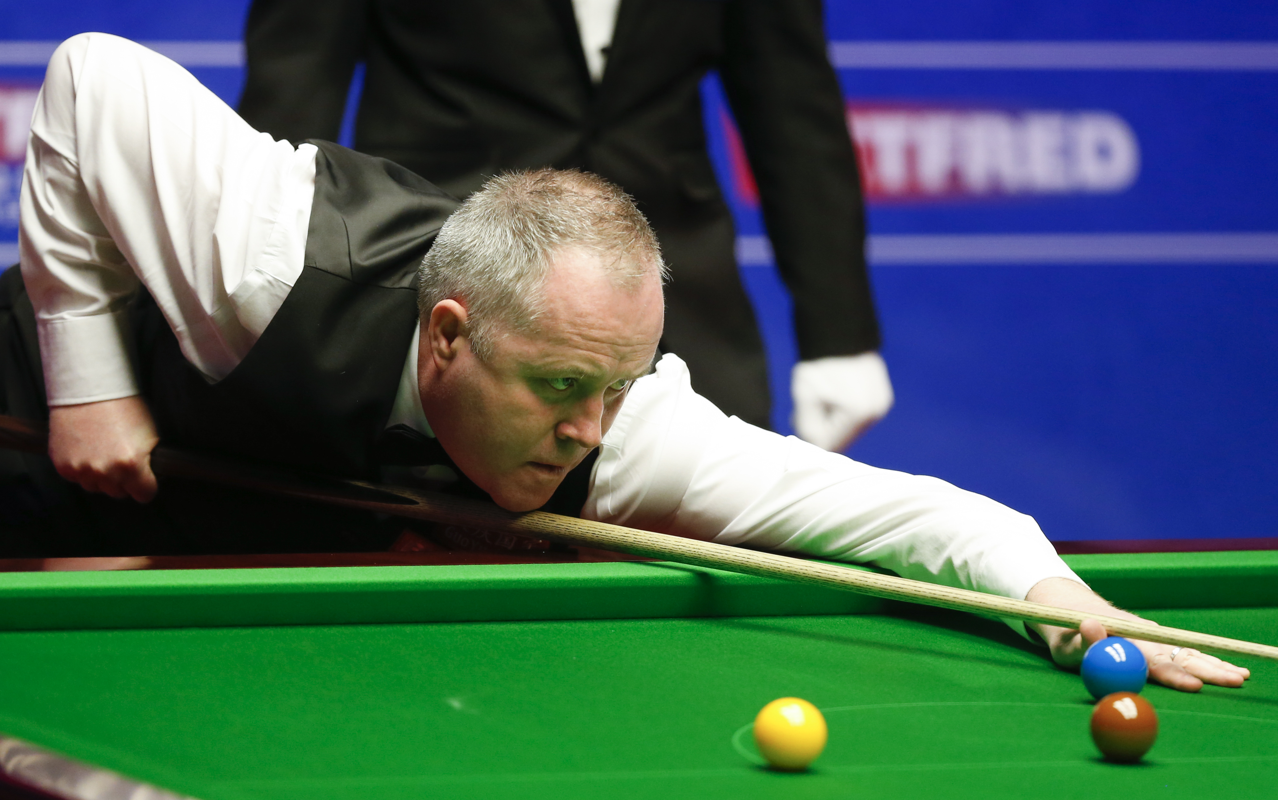 以便在竞争 以便在竞争